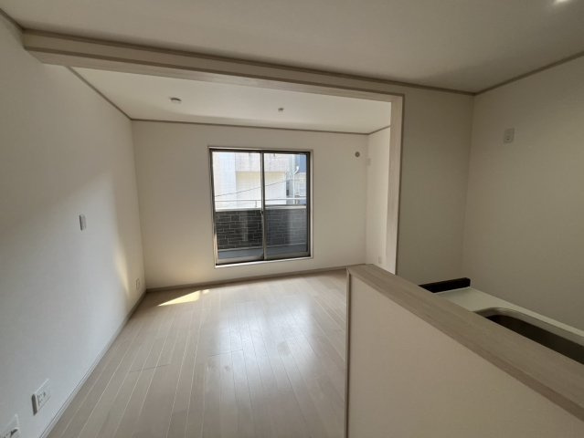 緑が丘2丁目　中古一戸建ての居間・リビング|ゆったりとしたリビングです