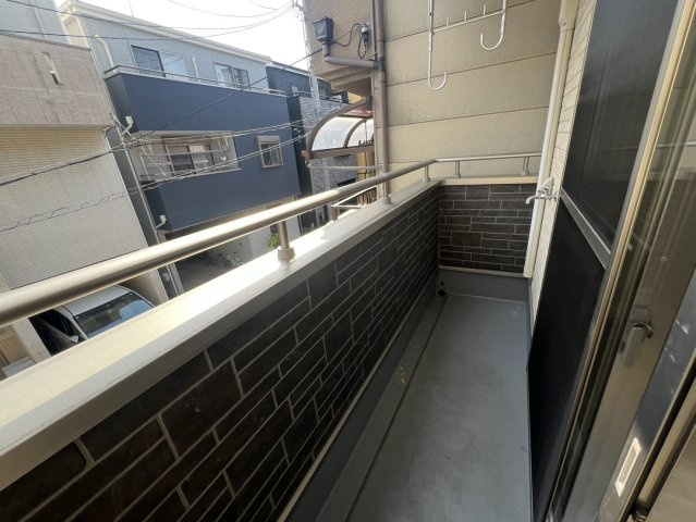 緑が丘2丁目　中古一戸建てのバルコニー|２階の開放的で明るい空間を演出してくれるバルコニーです