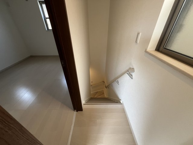 緑が丘2丁目　中古一戸建ての内装|３階ホール部分です