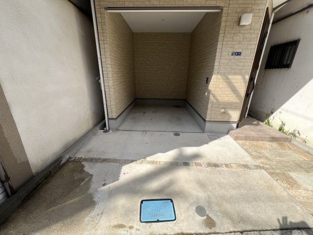 緑が丘2丁目　中古一戸建ての駐車場|駐車場があります