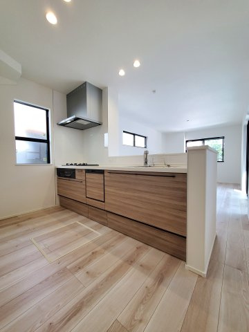 三郷市　小谷堀　新築戸建　全1棟のキッチン|お料理しやすいキッチンです