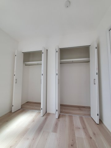 三郷市　小谷堀　新築戸建　全1棟の洋室|広々とした洋室です