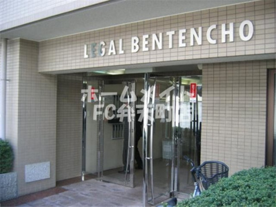 【エントランス】 | リーガル弁天町 | 落ち着いたエントランスです