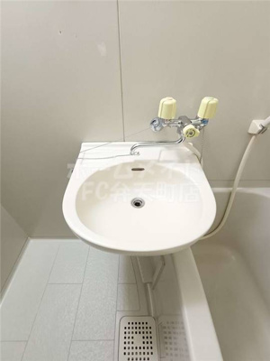 【洗面所】 | リーガル弁天町