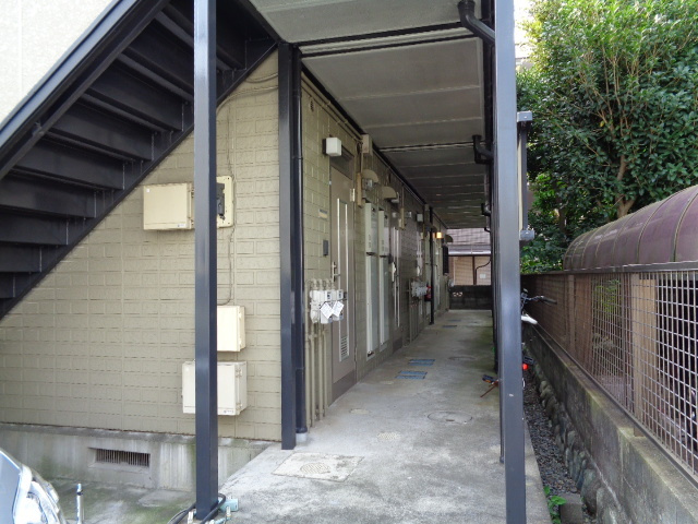 シティハイム　六会壱番館のエントランス|管理の行き届いた共用部☆