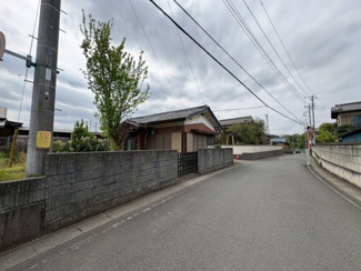 【前面道路含む現地写真】