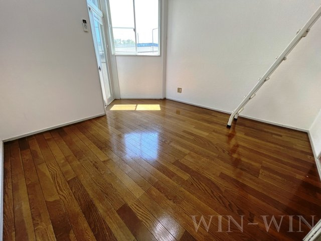 レリブ仁連木の居間・リビング