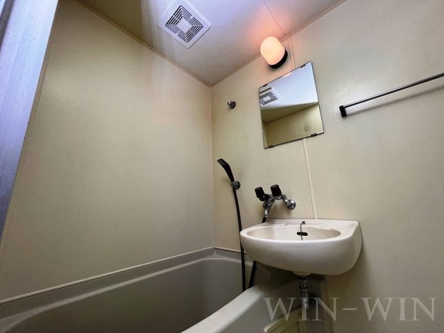 レリブ仁連木の浴室