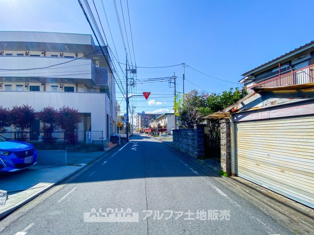 立川市錦町の周辺|交通量の落ち着いた通りに面し、整った街並みに囲まれたロケーション。暮らしやすさを感じる環境。
