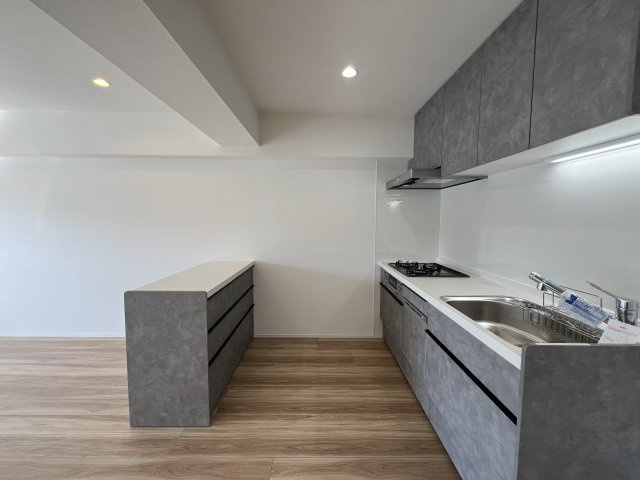 １４階ほどの高さある部屋って、ありそうで無くないですか？【ヴェルドミール磯子】のキッチン|使いやすいキッチンです