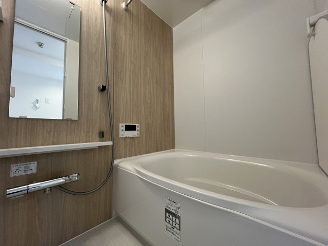 １４階ほどの高さある部屋って、ありそうで無くないですか？【ヴェルドミール磯子】の浴室|きれいなお風呂です