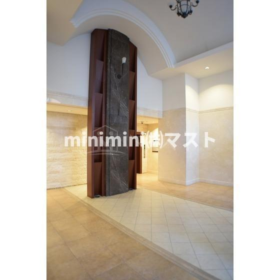 S-RESIDENCE難波Viale(ビアーレ)のロビー