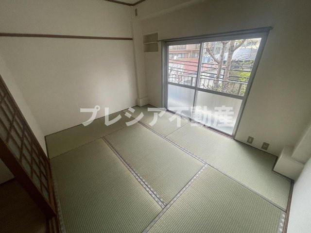 サンエイ第一ビルの和室