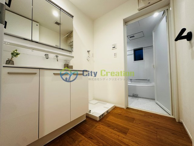 藤沢市大庭　デザイナーズ分譲住宅A棟の独立洗面台