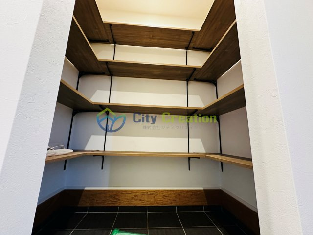 藤沢市大庭　デザイナーズ分譲住宅A棟の収納