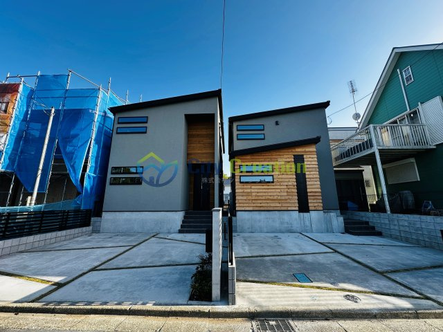 【成約御礼】藤沢市大庭　デザイナーズ分譲住宅A棟の前面道路含む現地写真