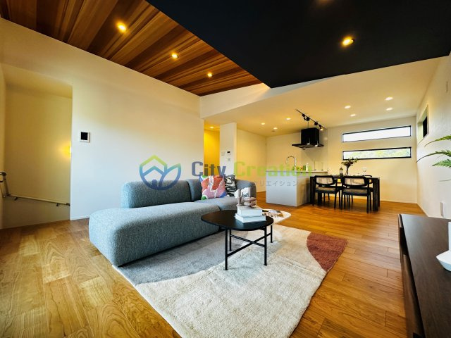 藤沢市大庭　デザイナーズ分譲住宅A棟の居間・リビング