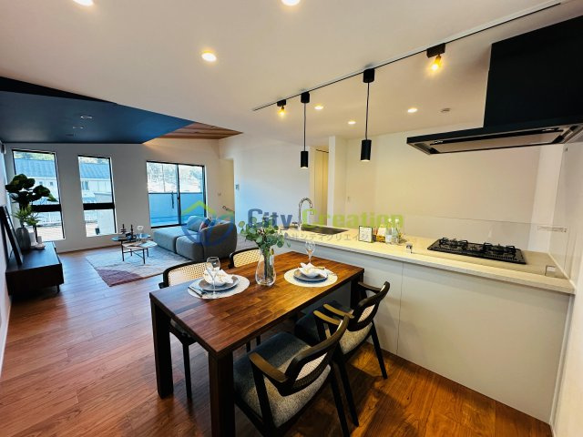 藤沢市大庭　デザイナーズ分譲住宅A棟のキッチン