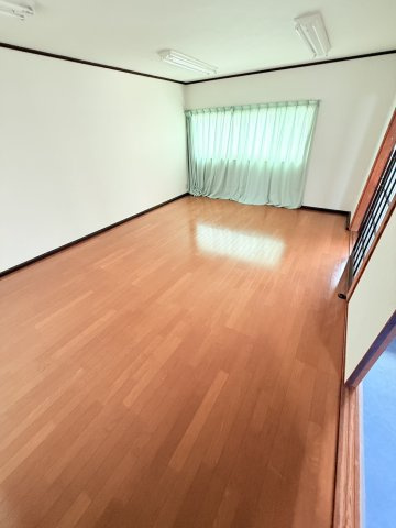 亀甲ビルテナントの内装