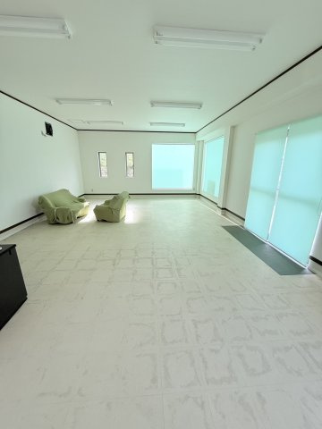 亀甲ビルテナントのロビー