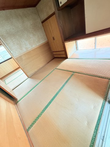 亀甲ビルテナントの和室