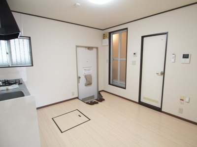 【居間・リビング】 | コーポ弥生Ａ棟 | ゆったり過ごせる居間です