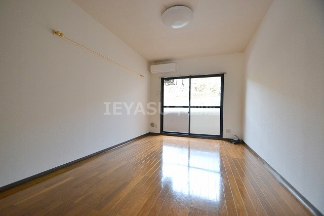 ロワールタケウチの居間・リビング