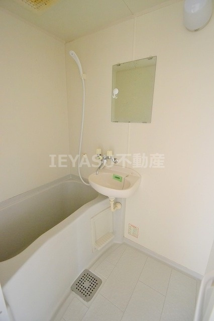 ロワールタケウチの浴室