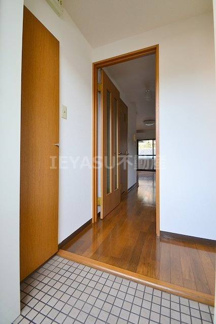 ロワールタケウチの玄関