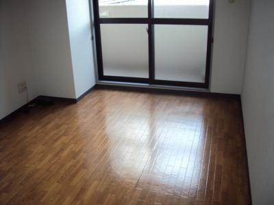 富士ラビット七条館の居間・リビング|室内