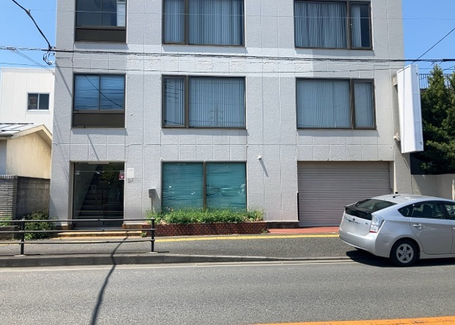 【外観】 | 土地の面積＝住宅面積ではありません。建ぺい率の問題などで、土地のある場所によって住宅を建てられる面積は限られています。高さもしかり、「土地」という言葉の中には、建築条件も含まれると考えておきましょう。