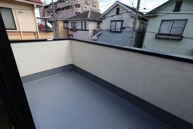 《仲介手数料無料》南区内谷２丁目14-21-2(全1戸)新築一戸建てケイアイスタイルのバルコニー|撮影日 2025年9月7日 13:15 晴れ