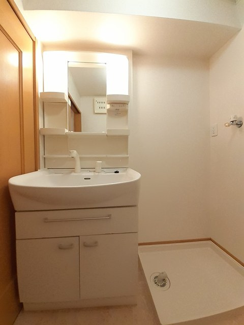 エアリースクエアの独立洗面台|洗面所