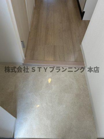 仲介手数料０円！NEUA　NARUMIの玄関