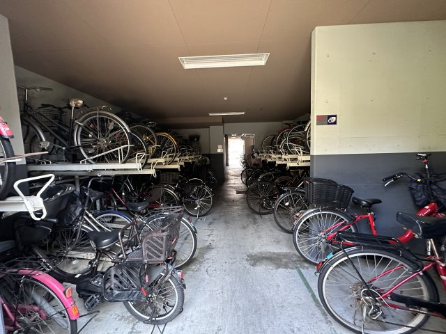 レピア堺湊の駐車場