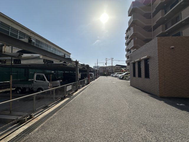 レピア堺湊の駐車場