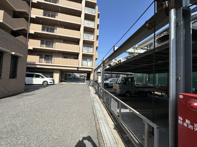 レピア堺湊の駐車場