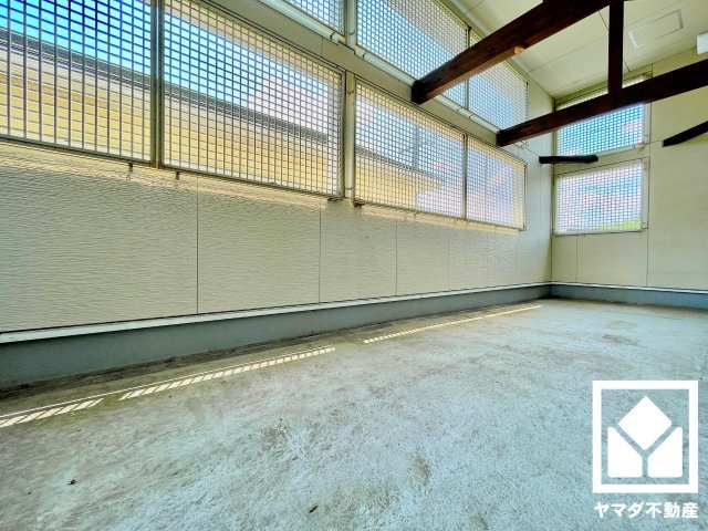 八幡市美濃山宮ノ背のバルコニー