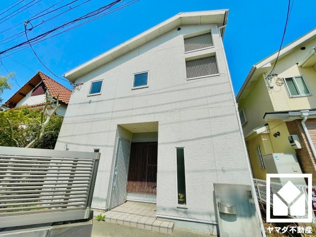 八幡市美濃山宮ノ背の外観