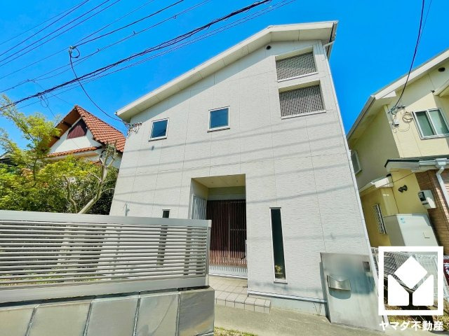 八幡市美濃山宮ノ背の外観