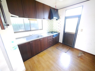 【キッチン】 | 大網白里市細草　中古住宅 | 敷地約209坪 ５LDK シッター車庫2台+庭2台合計4台駐車可能 家庭菜園・バーベキューが可能です