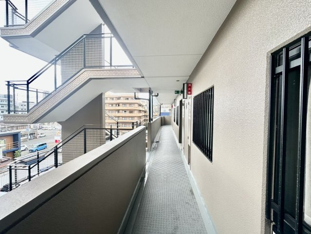 ダイアパレスグランリヴィエール青葉のその他共用部分|住戸階廊下