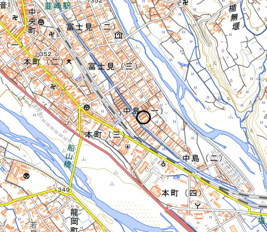 山梨県韮崎市 1棟アパートの地図