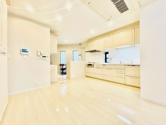 名東区植園町一丁目戸建のキッチン|2階キッチン①