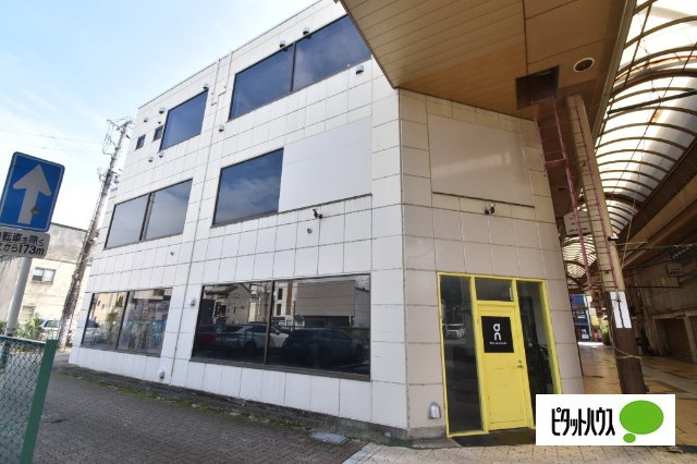 千代田町おもなしビルの内装