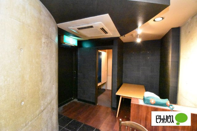 花むらビルの内装