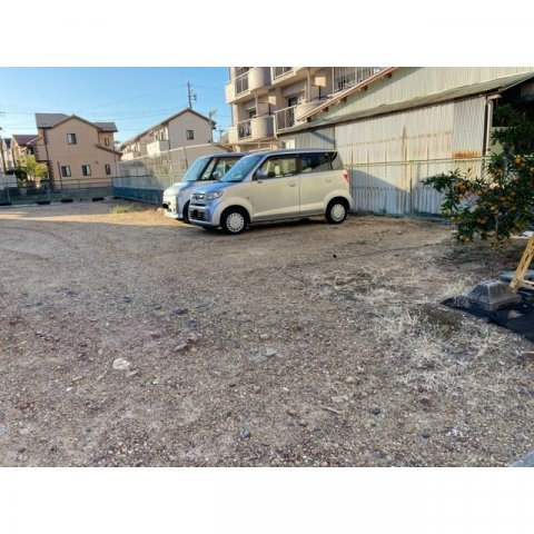 岐阜市鏡島精華１丁目の駐車場の駐車場