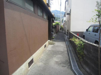 【前面道路含む現地写真】