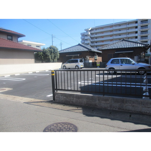 野一色３丁目沢田駐車場の駐車場