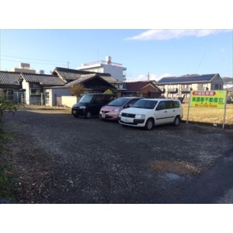 岐阜市長良友瀬の駐車場の駐車場